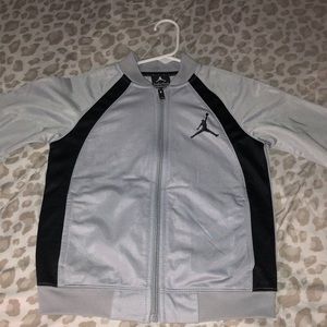 Brand New Jordan 2 Pc Set Boys Size 6